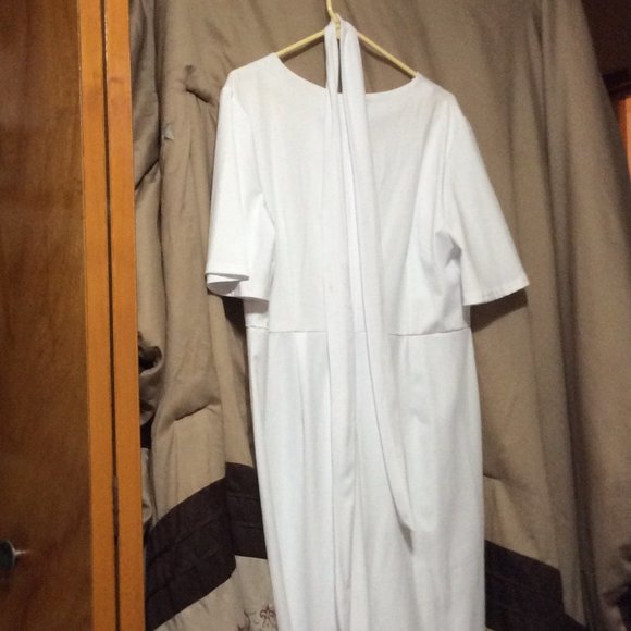 Pure White-Dress - Picture 11 of 11
